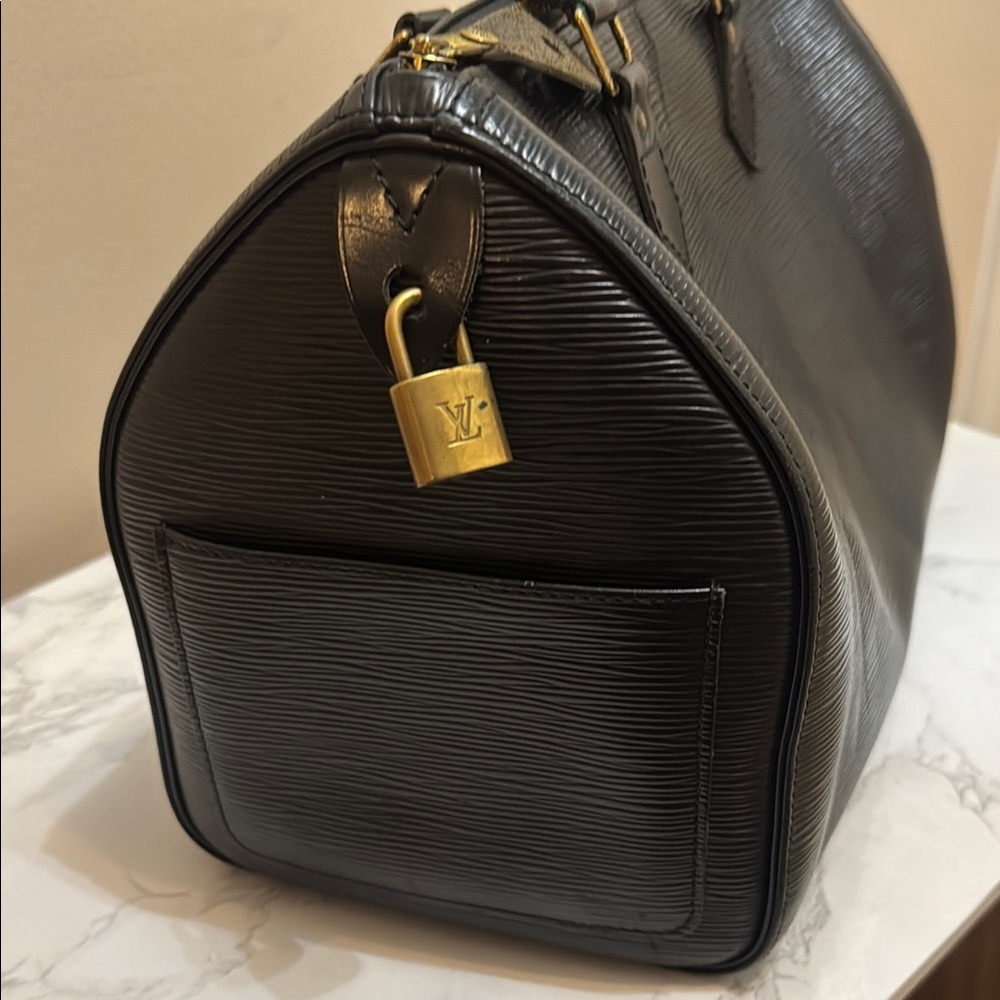 Louis Vuitton Epileather Black Speedy 30 Bag - 100% Authentic - Picture 4 of 8